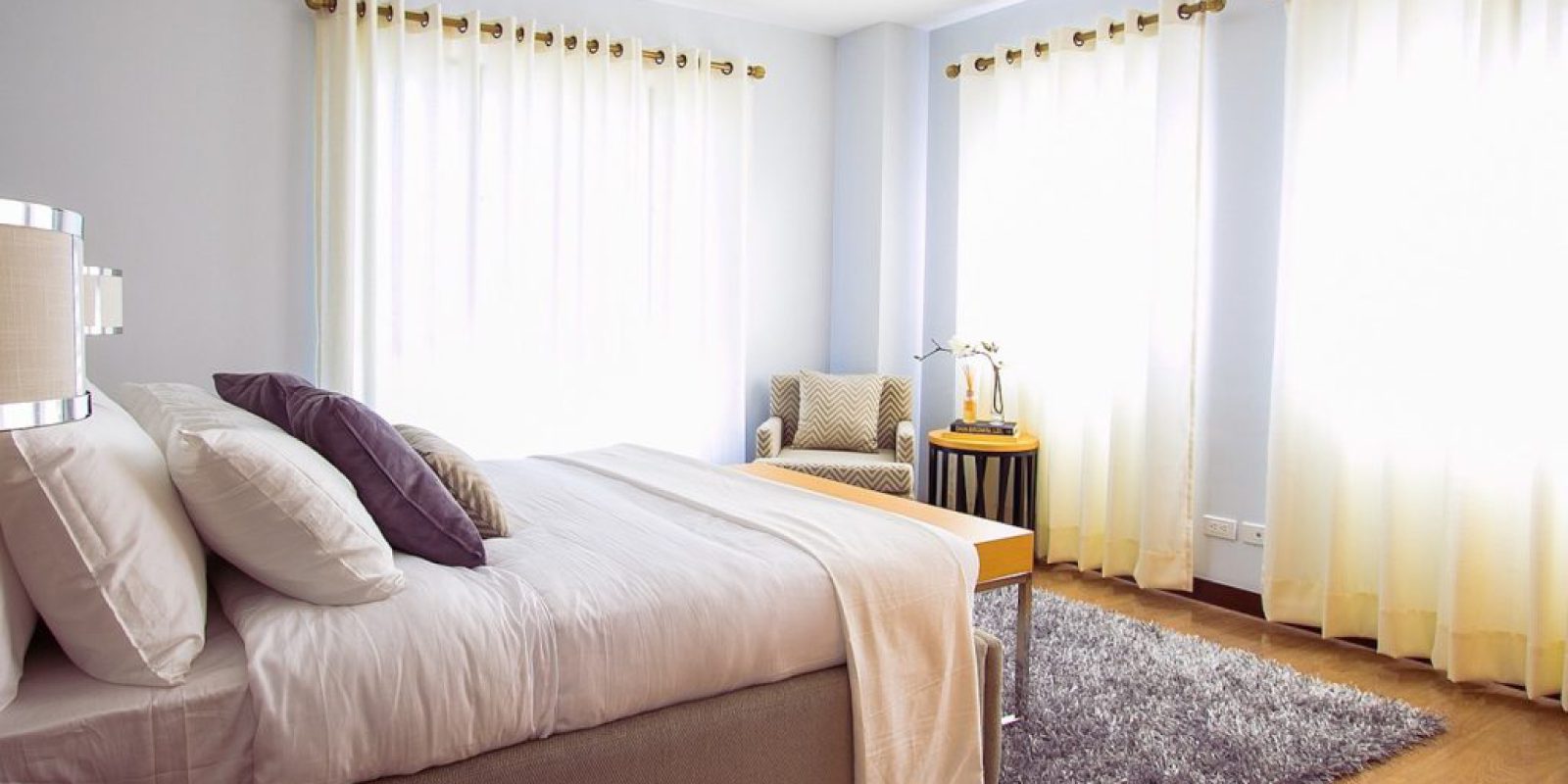 Powiększ swoje wnętrze i dodaj uroku - wybierz idealny dywan do salonu!